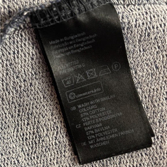 XS H&M blue/gray marbled type sweater - Picture 6 of 7